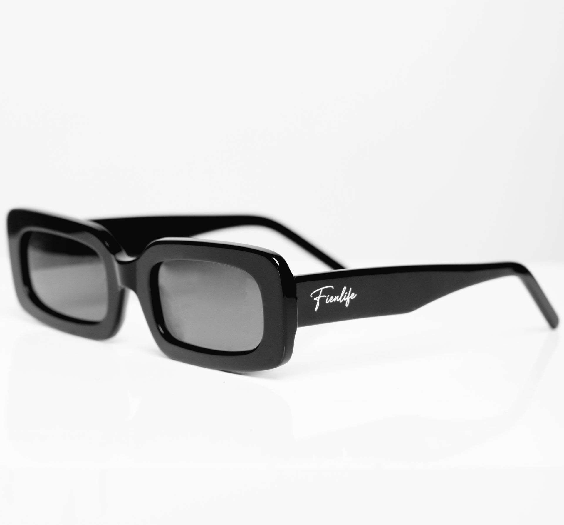 "Fienlife"  Shades
